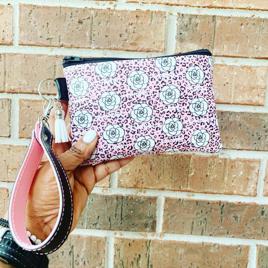 Chique Wristlet Bag