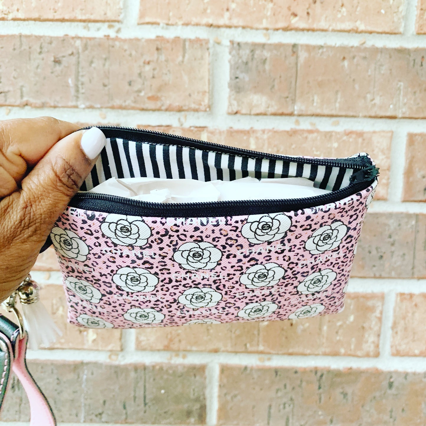 Chique Wristlet Bag